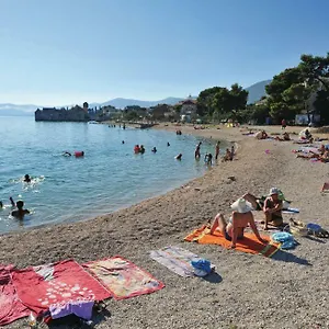 https://apartment-park-kastela.hotels-in-trogir.com