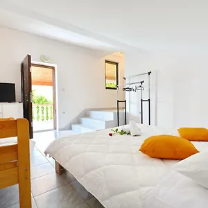 Apartament Maca, Sikovo
